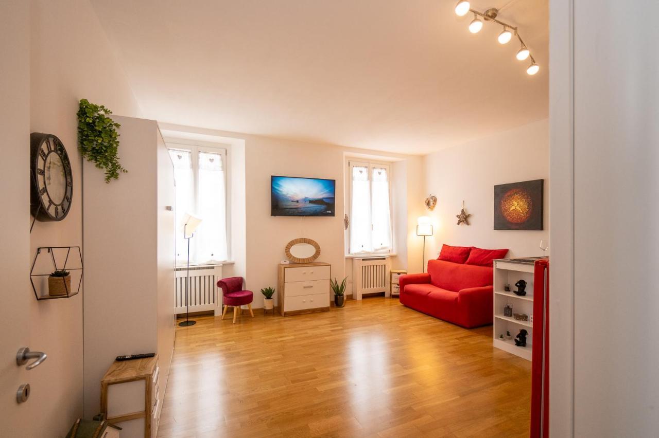 Portatorre Suite, A Charming Apartment In The Heart Of Como, Free Private Parking, Air Conditioning & More! Екстериор снимка