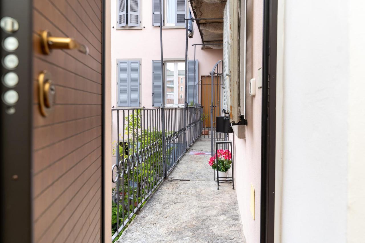 Portatorre Suite, A Charming Apartment In The Heart Of Como, Free Private Parking, Air Conditioning & More! Екстериор снимка