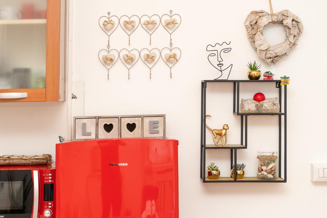 Portatorre Suite, A Charming Apartment In The Heart Of Como, Free Private Parking, Air Conditioning & More! Екстериор снимка
