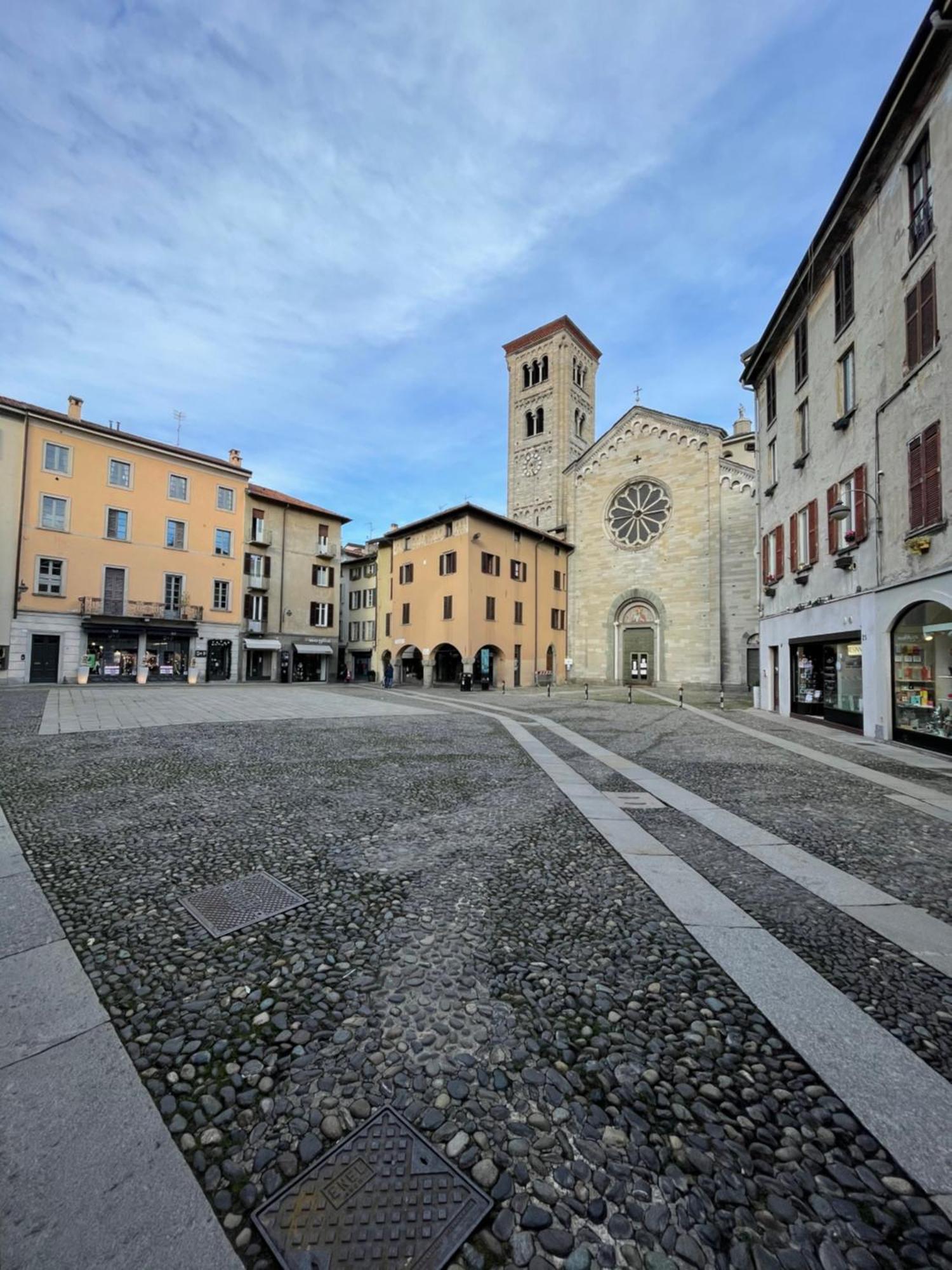 Portatorre Suite, A Charming Apartment In The Heart Of Como, Free Private Parking, Air Conditioning & More! Екстериор снимка