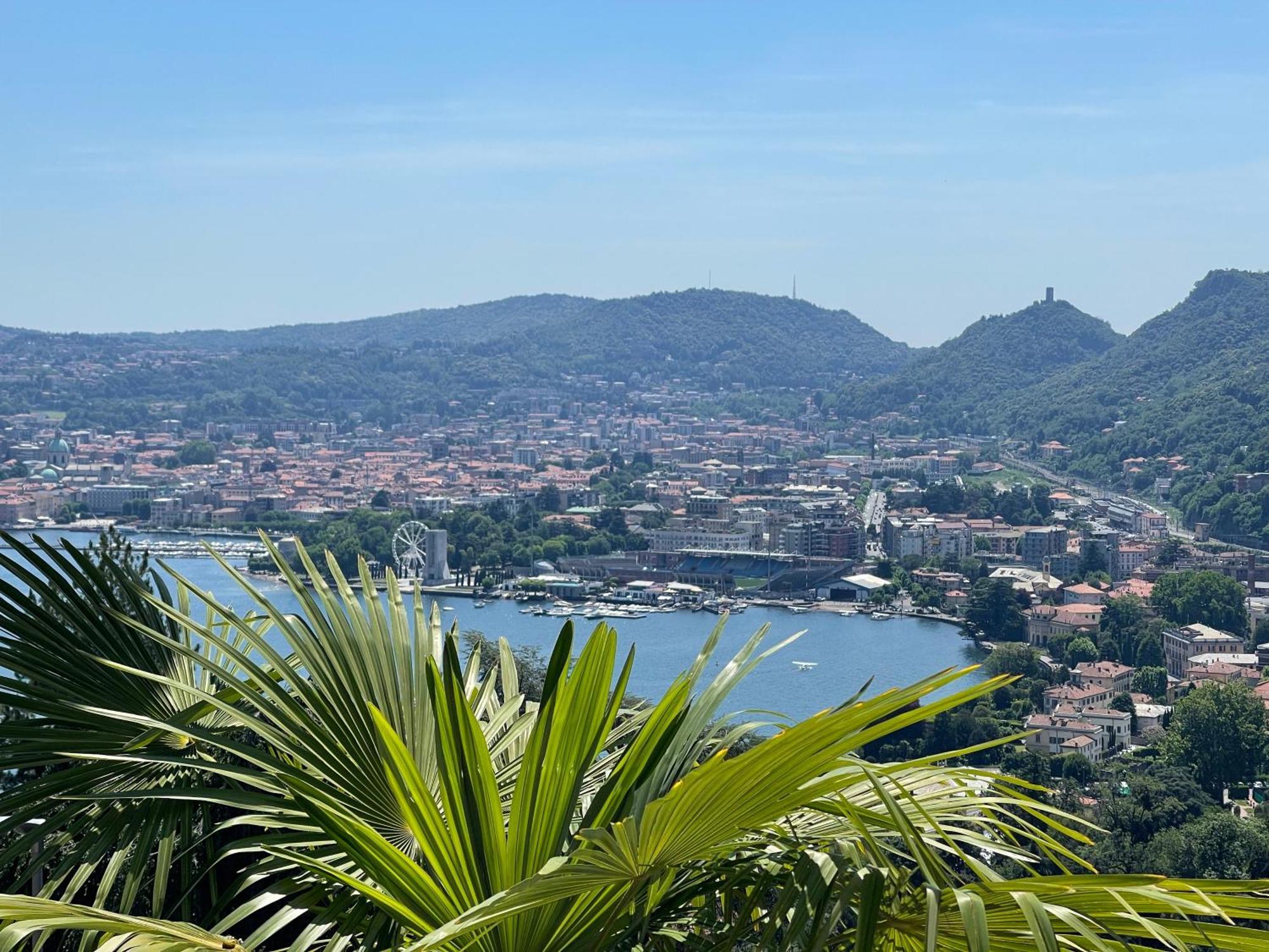 Portatorre Suite, A Charming Apartment In The Heart Of Como, Free Private Parking, Air Conditioning & More! Екстериор снимка